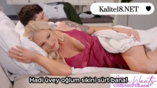 Üvey annem bana arkadan dayamaya başladı – Dayama pornosu